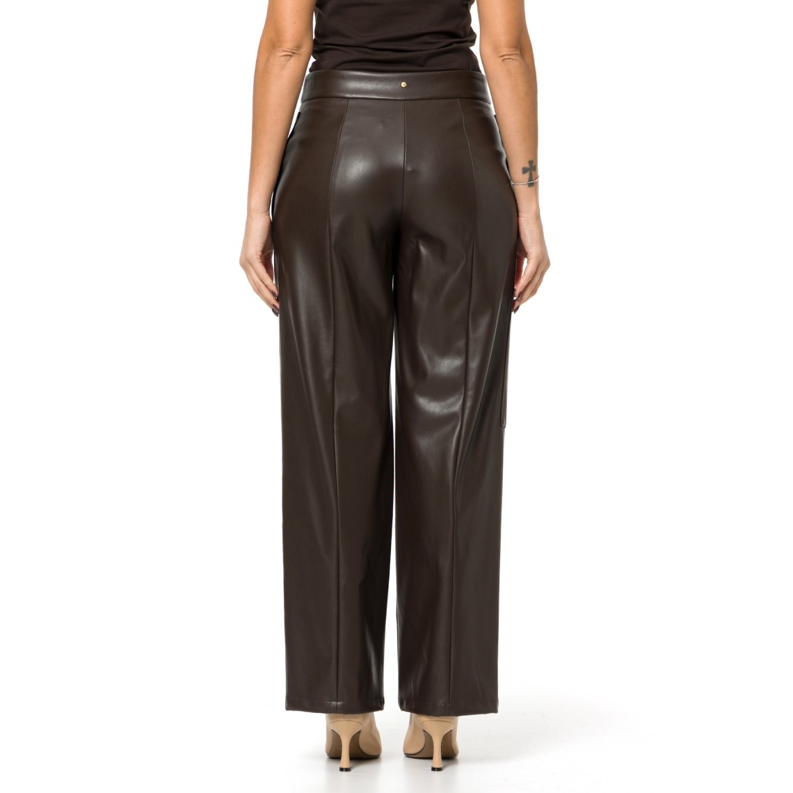 Pantaloni cargo in similpelle Armani Exchange