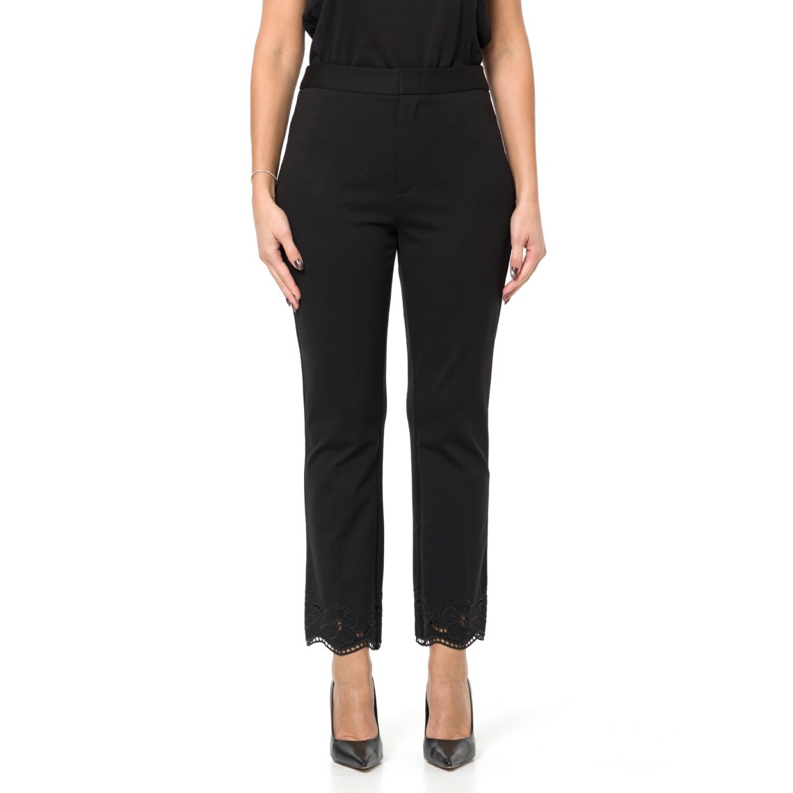 Pantaloni dritti con ricamo sangallo Twinset