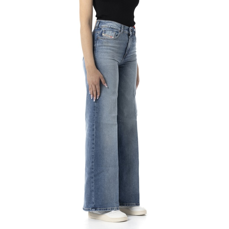 Jeans bootcut Diesel 1978 D-Akemi