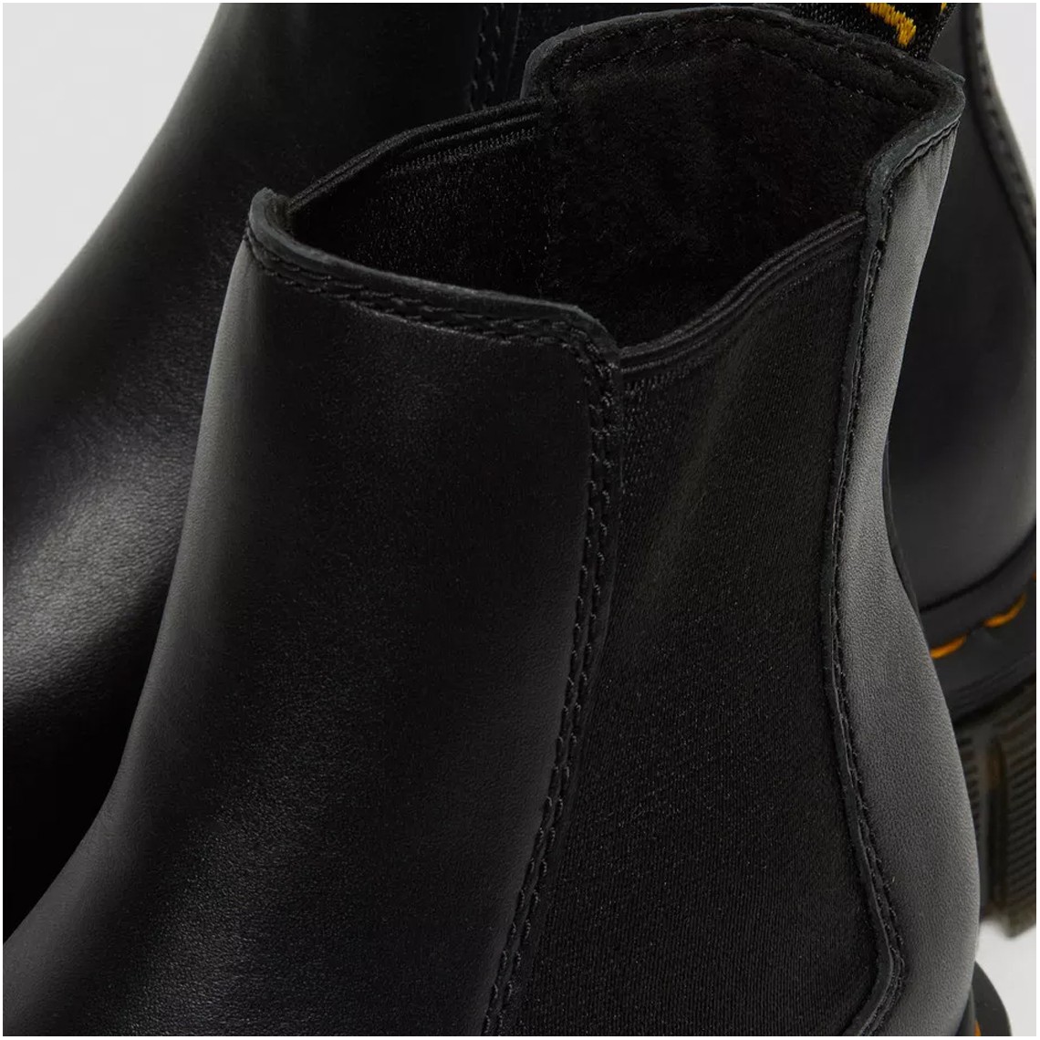 Stivaletti Chelsea di pelle con platform Dr Martens 