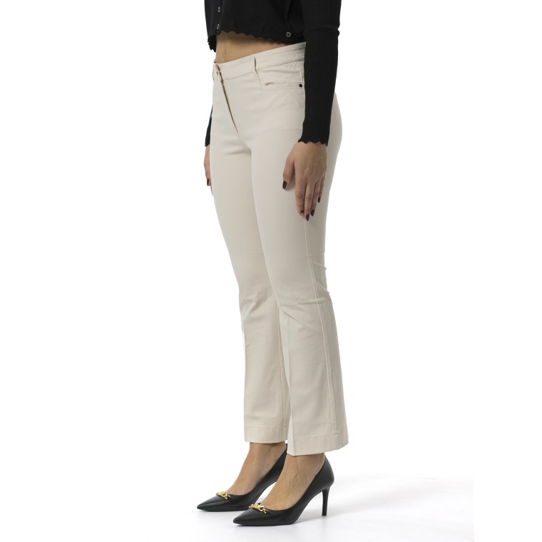 Pantaloni mini-flare in twill Pennyblack