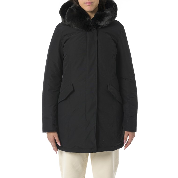 Beaker Parka in Ramar Cloth con pelliccia sintetica Woolrich