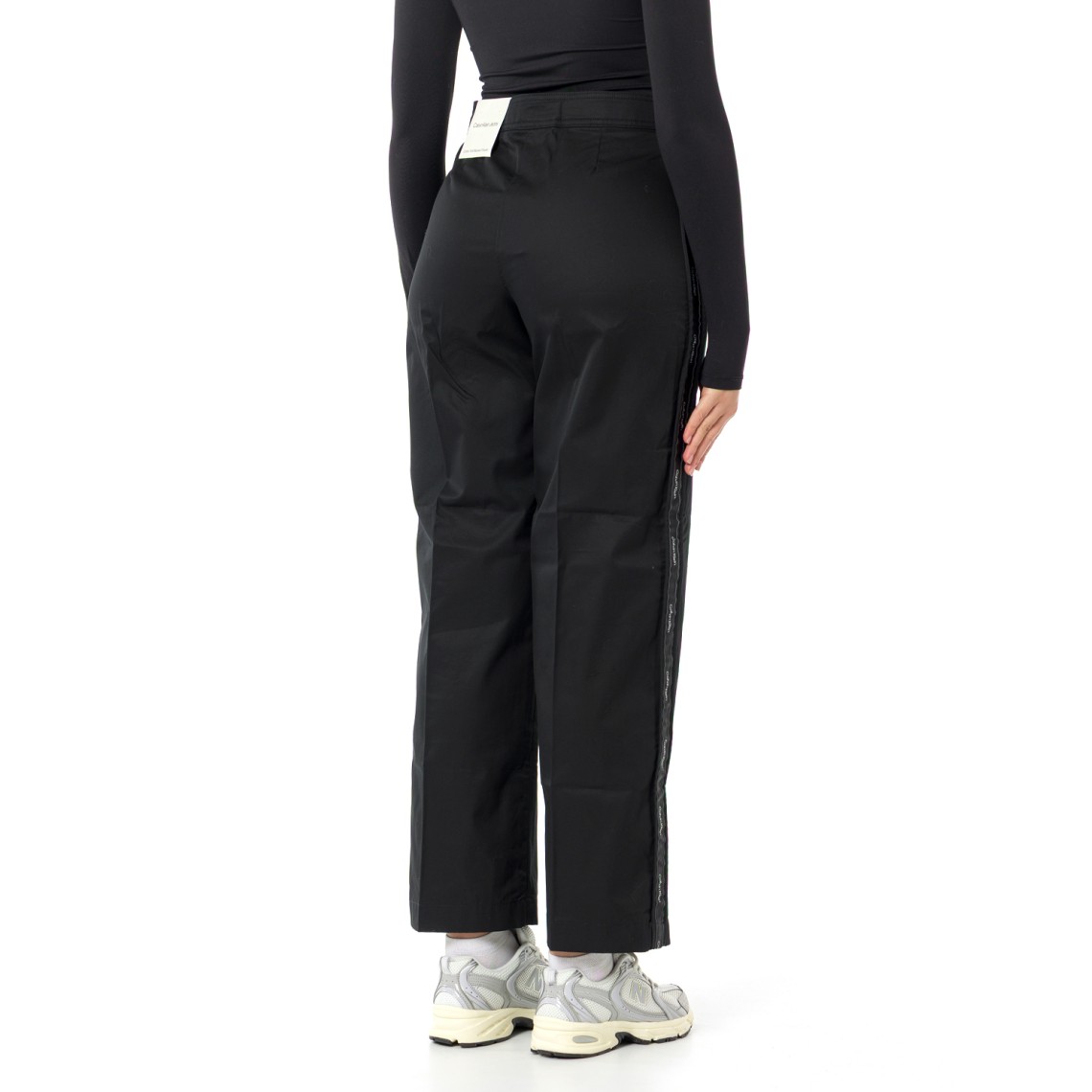 Pantaloni con logo tape in twill di cotone Calvin Klein Jeans