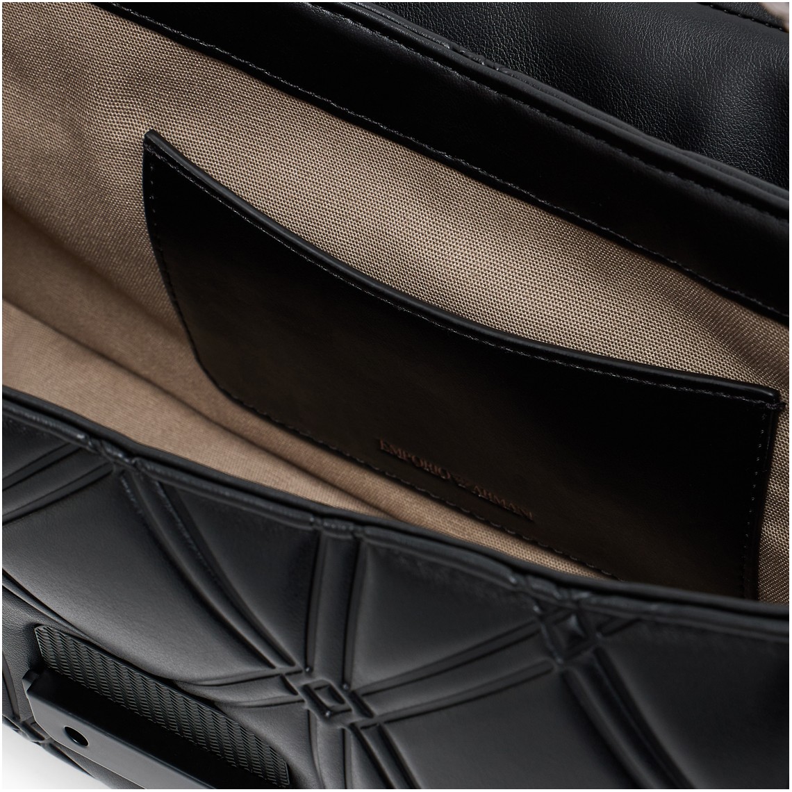 Borsa a spalla Emporio Armani con motivo a rilievo