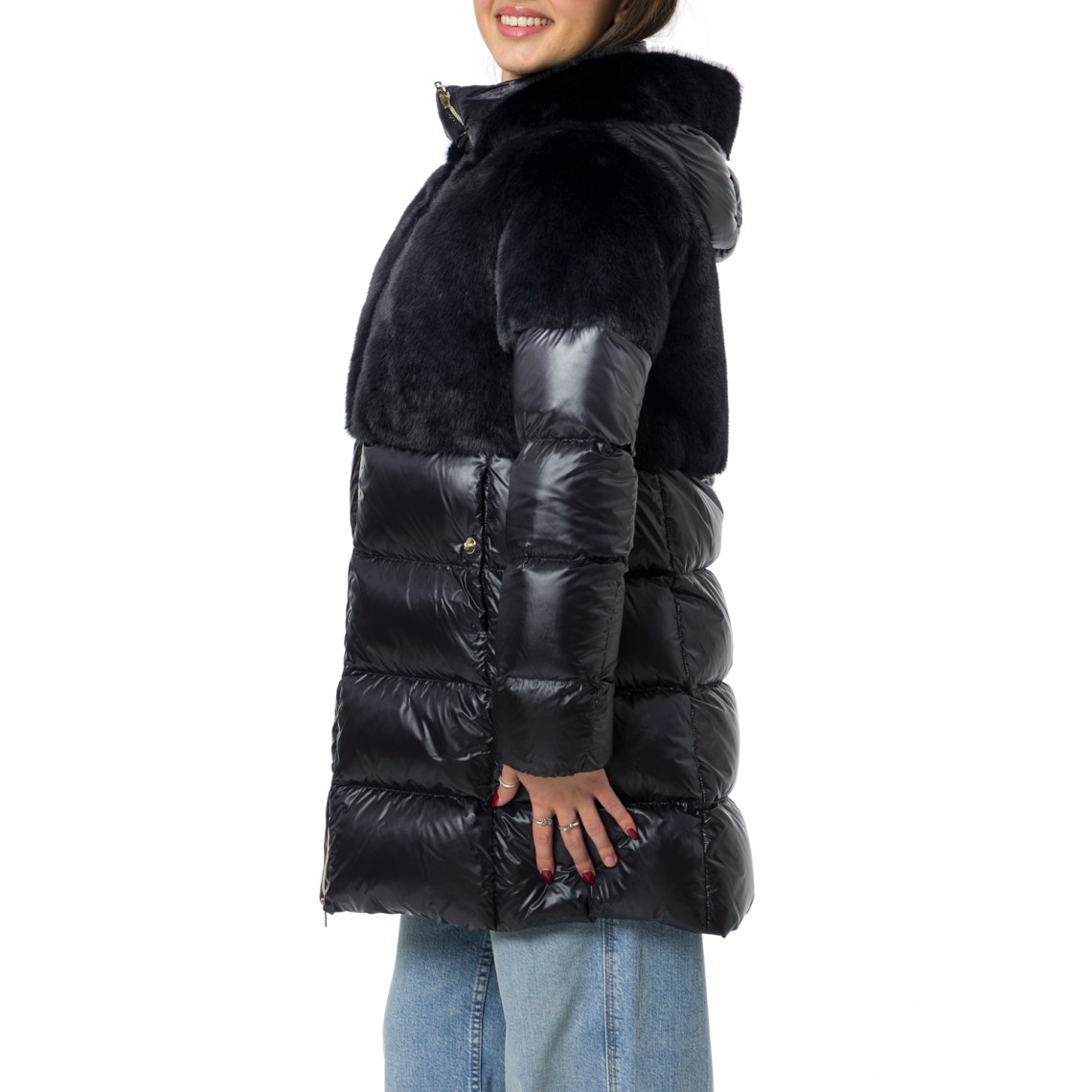 Giubbotto Herno A-shape in nylon Ultralight e lady alternative