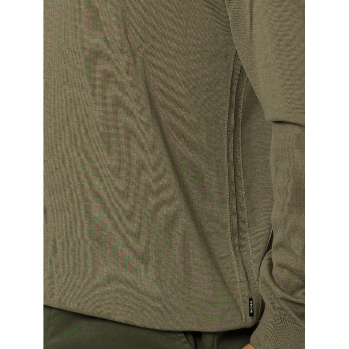 Maglione a collo alto in lana vergine Boss