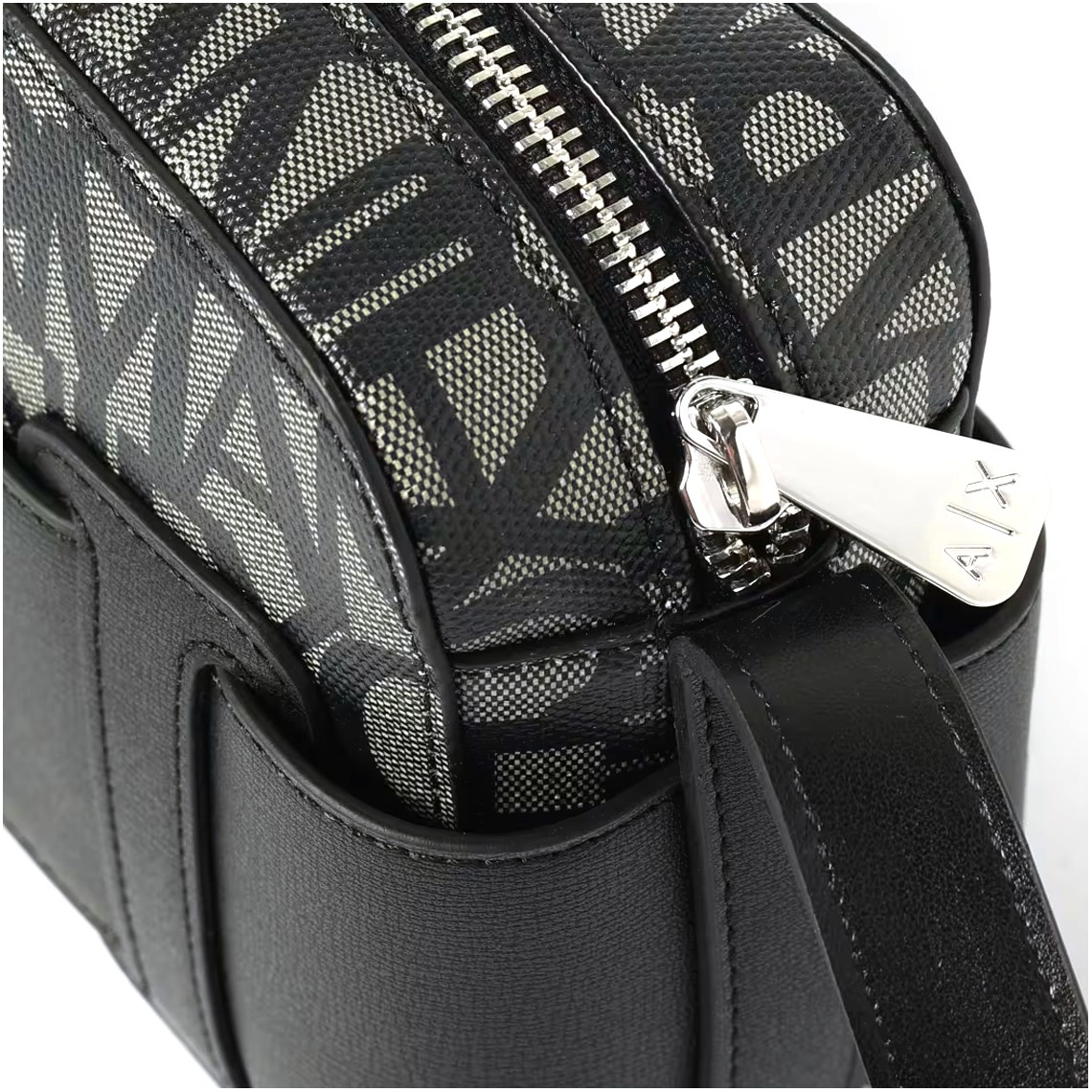 Borsa Armani Exchange in cotone spalmato con logo all over