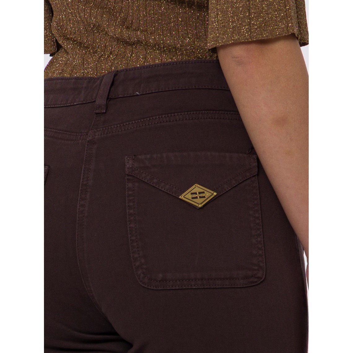 Jeans a zampa con taschini Elisabetta Franchi