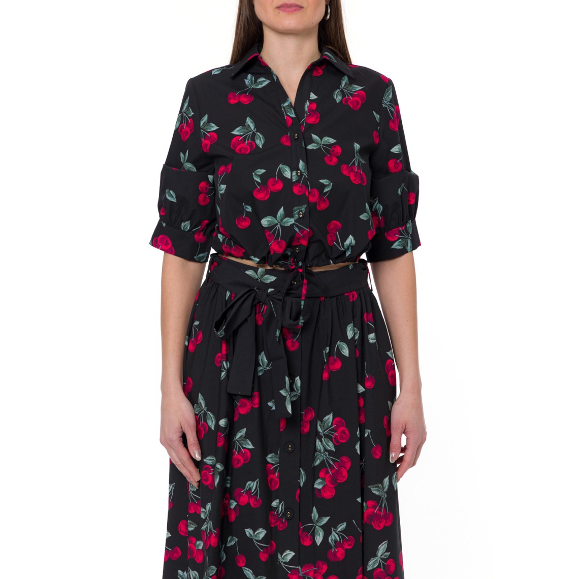 Camicia cropped in popeline con stampa ciliegie Twinset