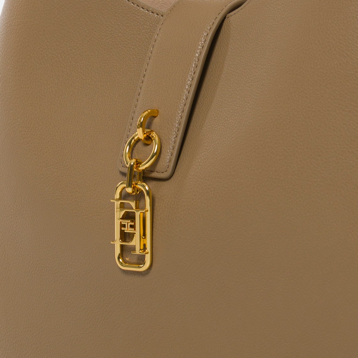 Hobo tonda con charm Elisabetta Franchi