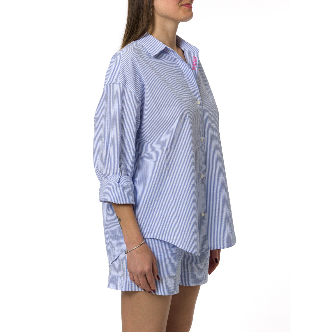 Camicia Cristal in seersucker a righe azzurre con ricami Mc2 Saint Barth