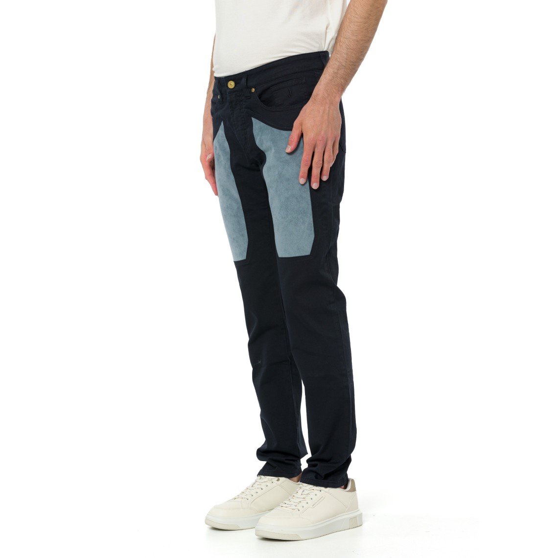Jeans John Jeckerson con toppe in alcantara