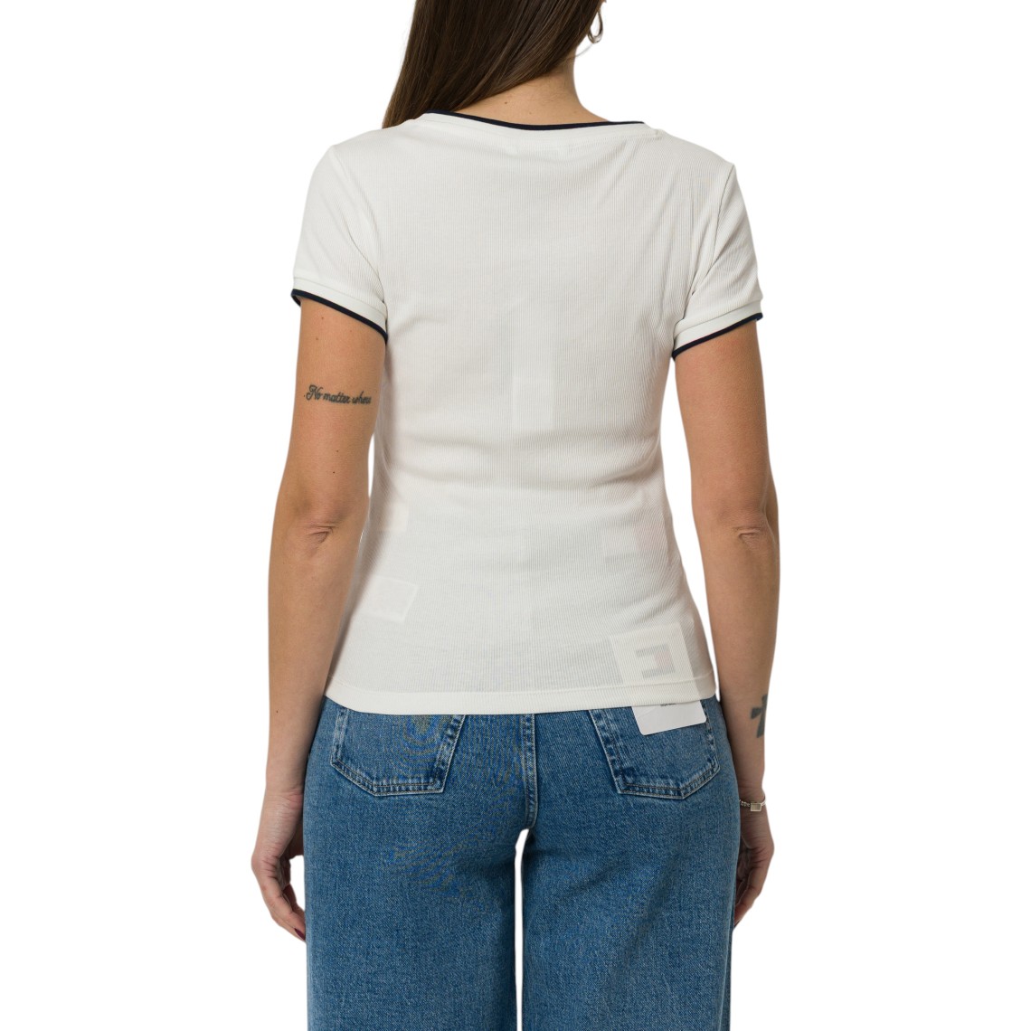 T-shirt a costine con scollo a V Tommy Jeans