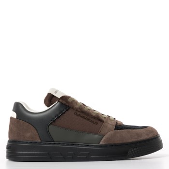 Sneakers Emporio Armani con tomaia in pelle scamosciata