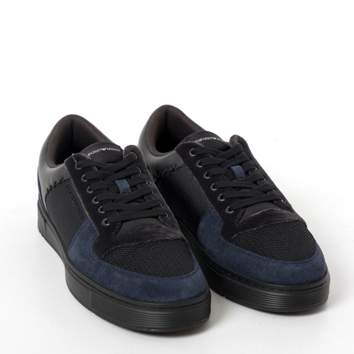 Sneakers Emporio Armani con tomaia in pelle scamosciata